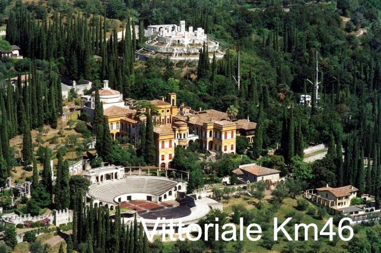 Appartamento "Il Vicolo" بسكييرا ديل غاردا المظهر الخارجي الصورة